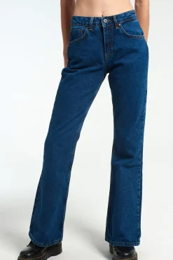 Jeans^The Ragged Priest Boot Cut Dakota Jean - Indigo