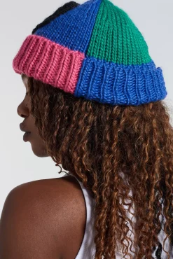 Accessories^The Ragged Priest Skull Beanie